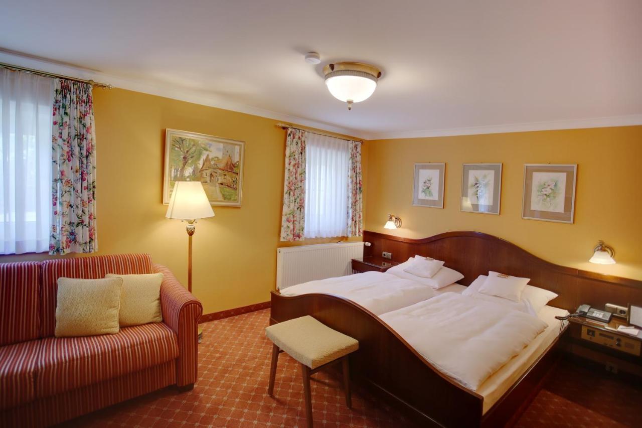 Hotel Brauereigasthof Landwehr-Bräu Reichelshofen Exterior foto