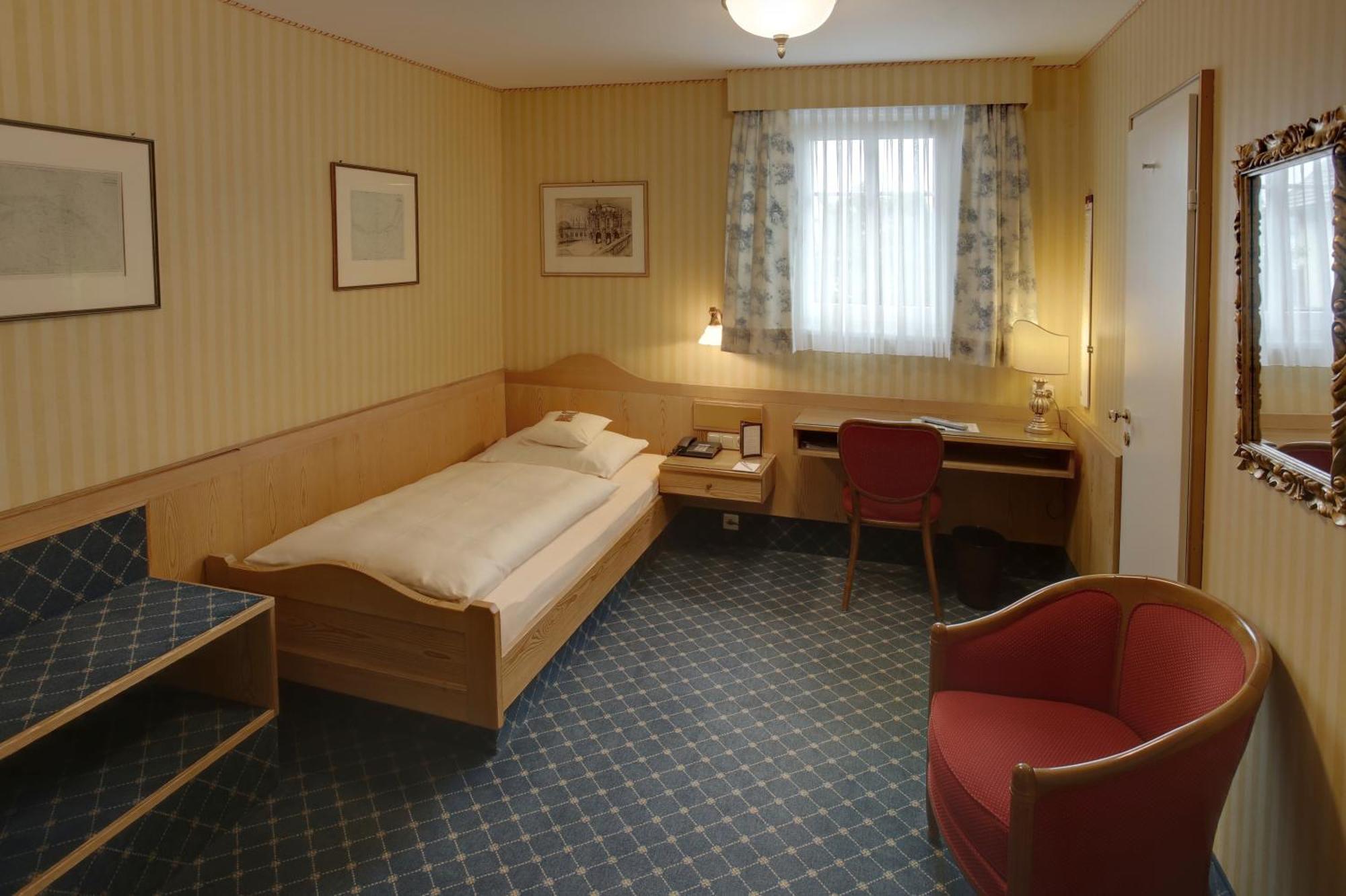 Hotel Brauereigasthof Landwehr-Bräu Reichelshofen Zimmer foto